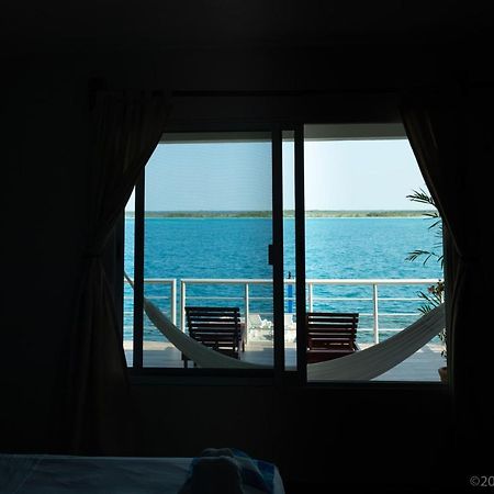 Casa Sol Y Luna Bacalar Bed & Breakfast Eksteriør bilde